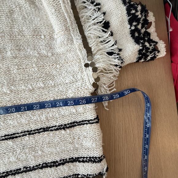 Anthropologie Margot Fringed Poncho Oversized Sweater Size small 2379 - Picture 10 of 12